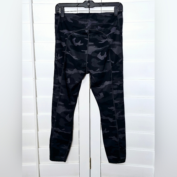 ATHLETA ULTIMATE 7/8 TIGHT WORKOUT LEGGINGS - Picture 4 of 14